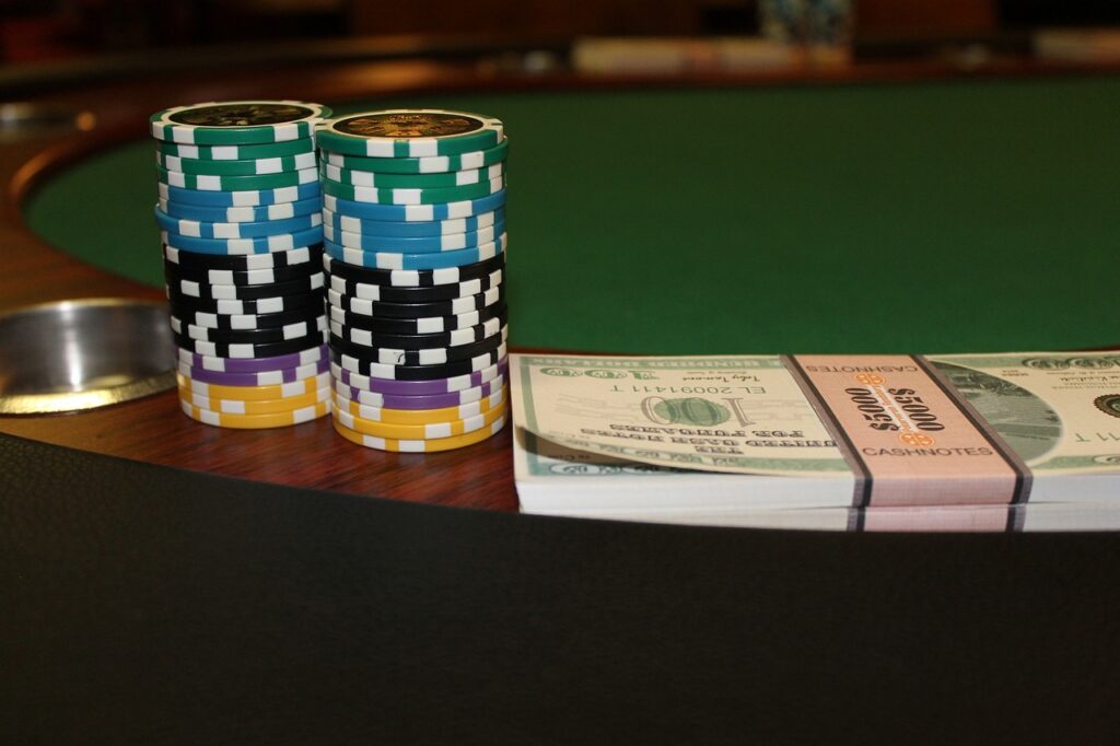 From Dividends to Jackpots: Where Payout Structures Converge